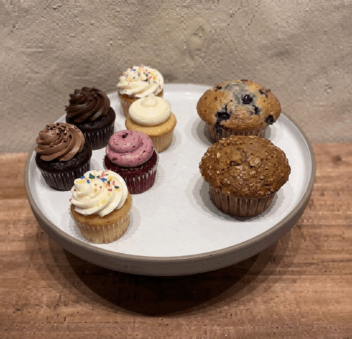 Oatmist Cake Stand - Image 4