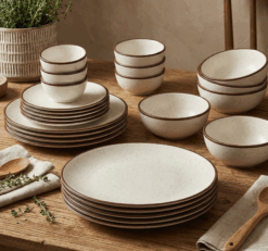 Velvet Crème Dinnerware (22 Pieces)